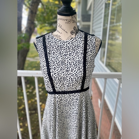 H&M Empire Waist Dresses - Picture 2 of 16